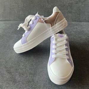 Rocketdog Kids White and Purple Sneakers size 4